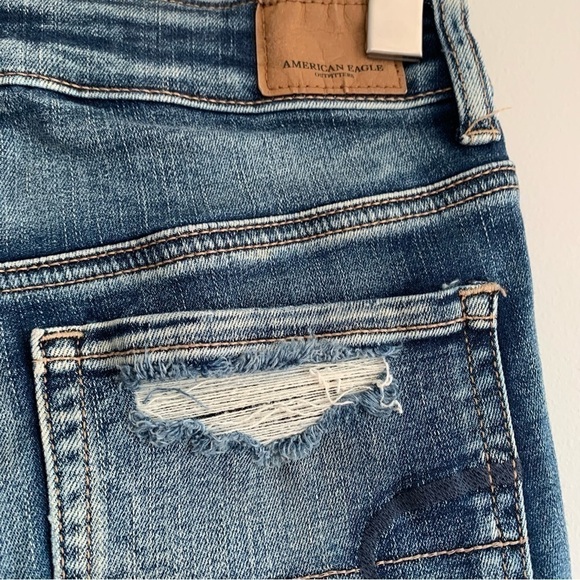 AEO Next Level Stretch Hi-rise Shortie Distressed Fray Denim Shorts - Picture 6 of 13